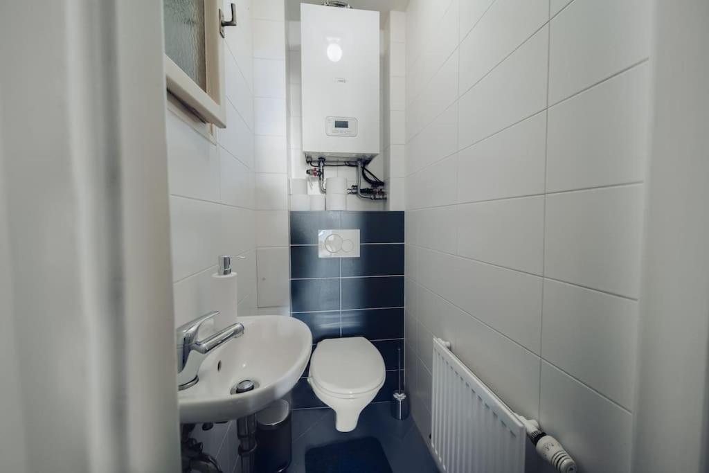 Downtown 2Bd Riverside Apartment Near Dancing House Praga Exterior foto